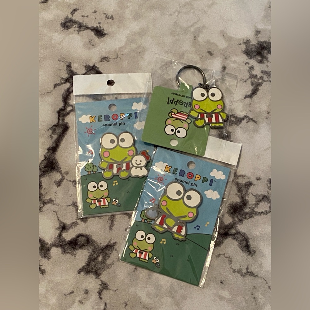 🐸 Sanrio 2019 Keroppi Metal Keychain & Enamel Pin LOT